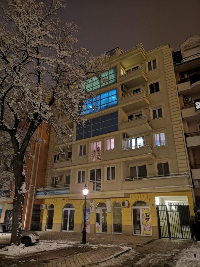 Smiley 2 - Subotica Centar Apartment Luaran gambar