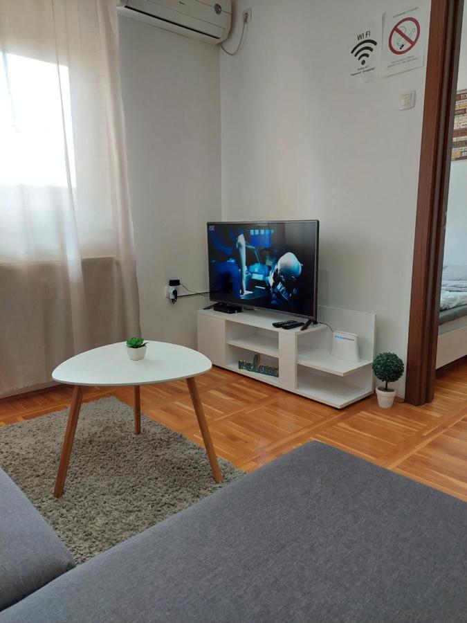 Smiley 2 - Subotica Centar Apartment Luaran gambar
