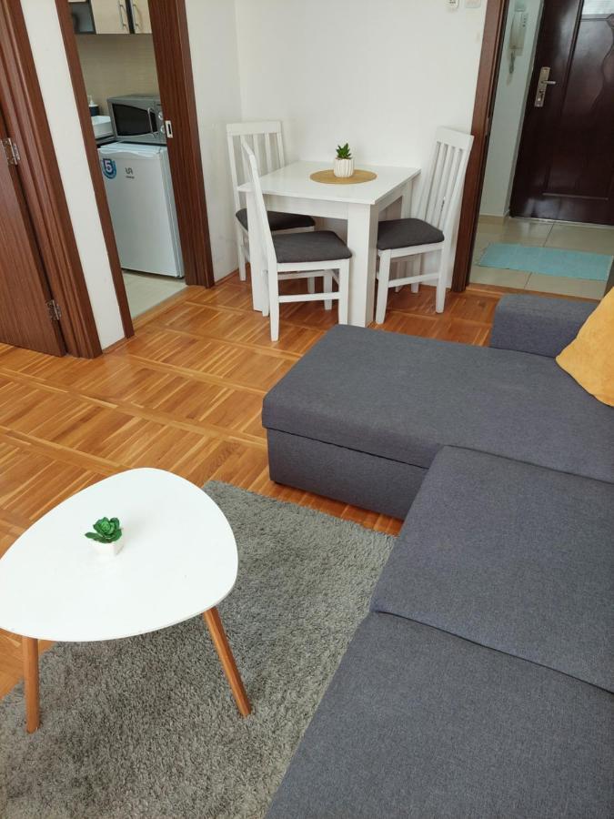 Smiley 2 - Subotica Centar Apartment Luaran gambar