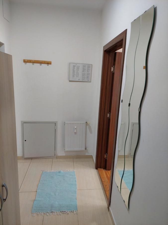Smiley 2 - Subotica Centar Apartment Luaran gambar