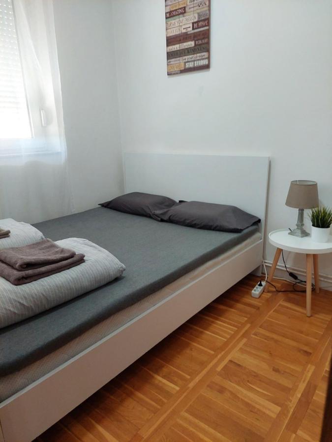 Smiley 2 - Subotica Centar Apartment Luaran gambar